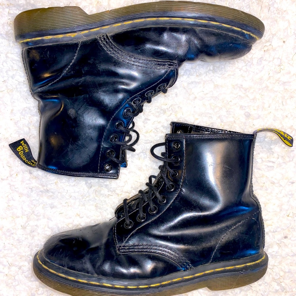 DOC MARTENS Size 9